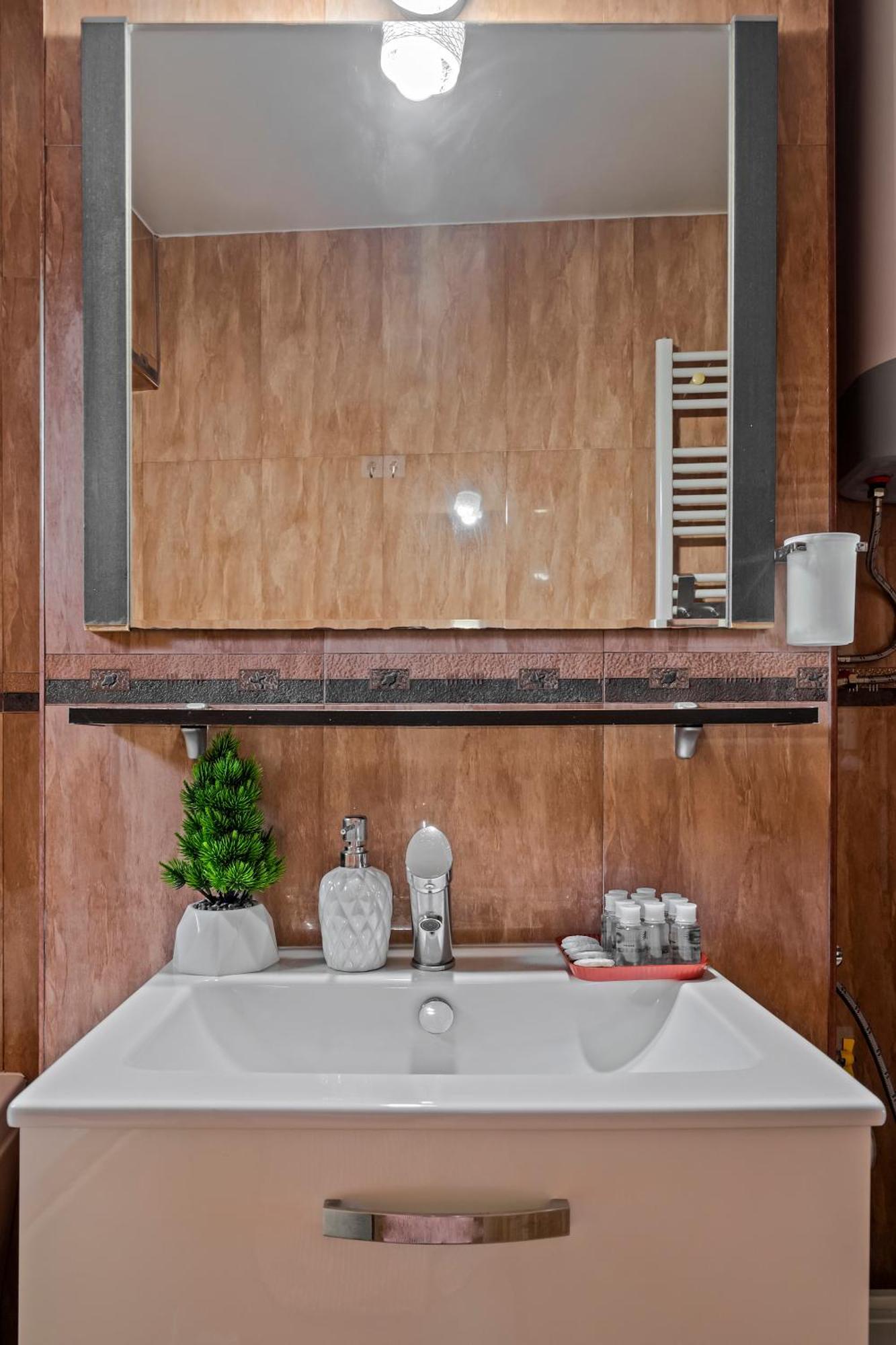 4 Rooms Unirii 47 Бухарест Экстерьер фото