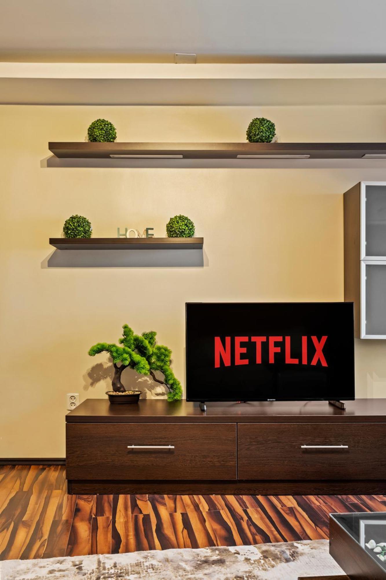 4 Rooms Unirii 47 Бухарест Экстерьер фото